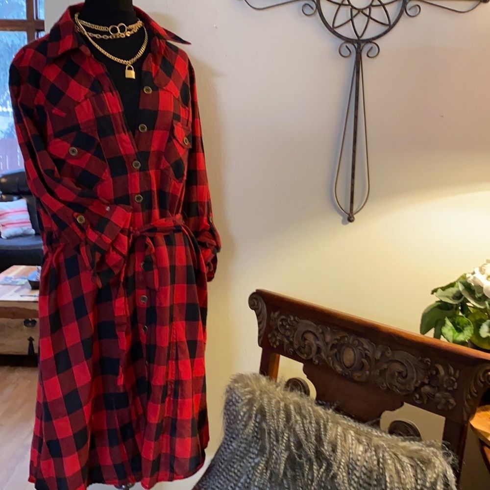 Lola P Red and black top